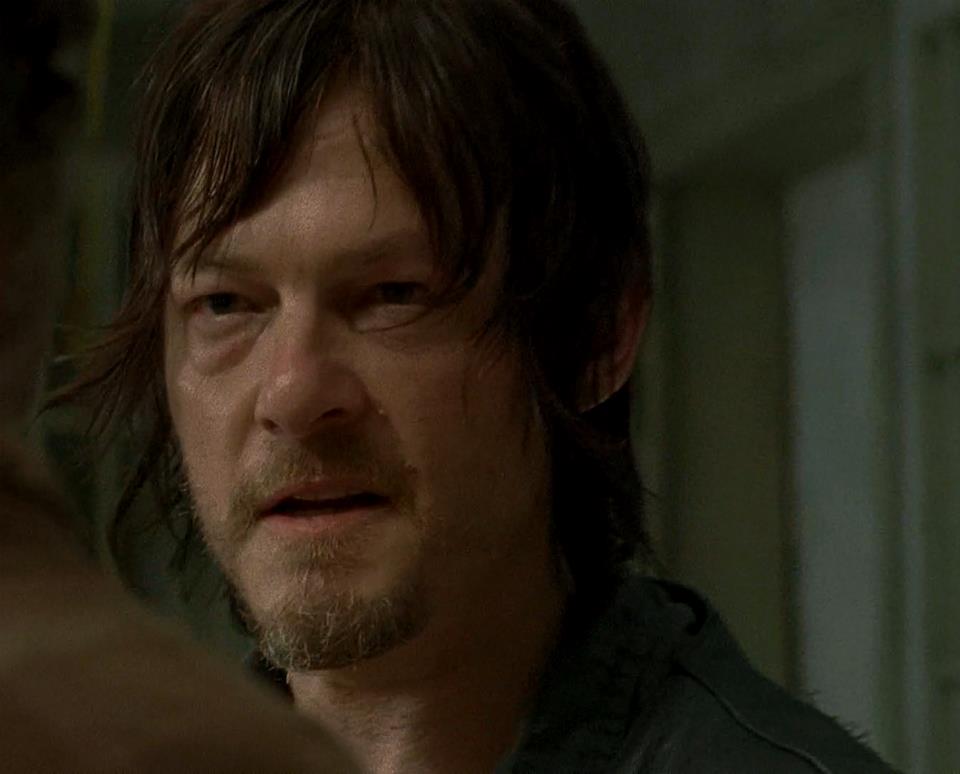 ZellDixon's tweet photo. Good Night ñ_ñ #NormanReedus #DarylDixon #TheWalkingDead #johnrollins #themessenger2 #movie http://t.co/QnEprVhHlN