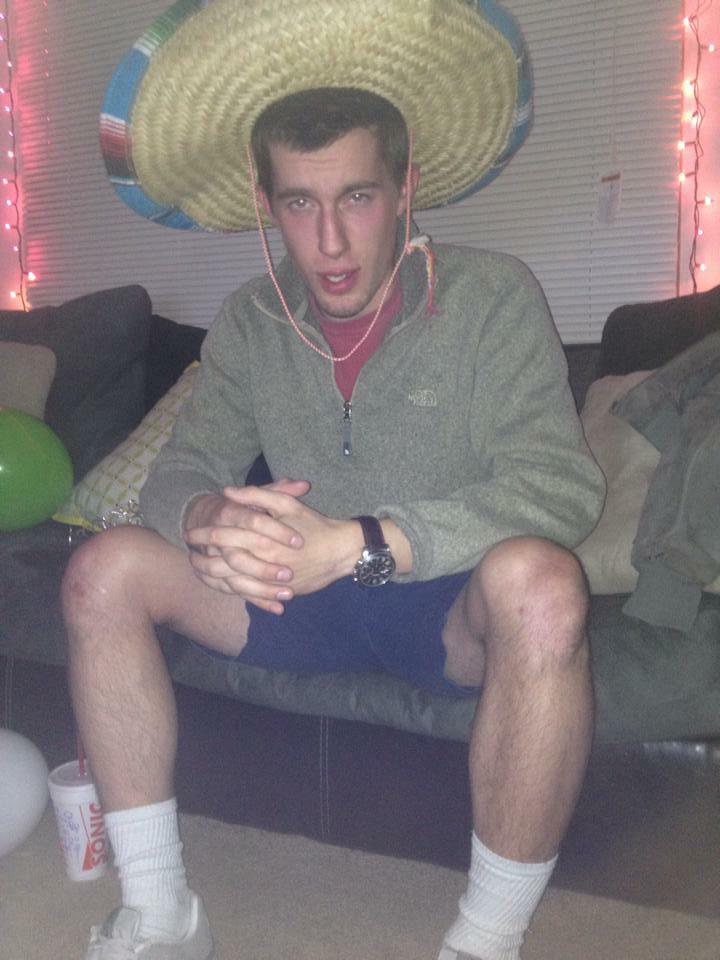 theMMAKpack's tweet photo. HBD to our favorite groupie 🎉🌕🍻🎈🇲🇽 http://t.co/IQclztuyJO