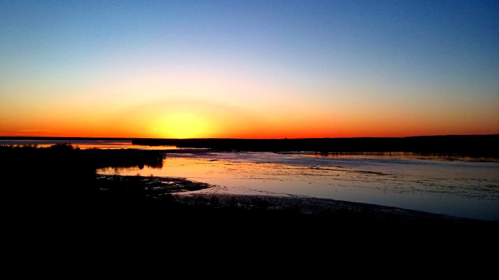 malloryorourke's tweet photo. Ottawa River Sunset http://t.co/ODCyuTlwoH