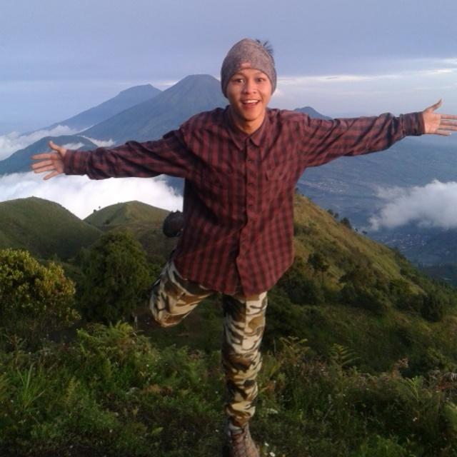 DcsYoga's tweet photo. Berangkat lagi lah :D"@dynadewi: Kangen pengen kesana lagi @infopendaki: RT @DcsYoga:  suasana prau ;;) http://t.co/3Su4D0FBMi""