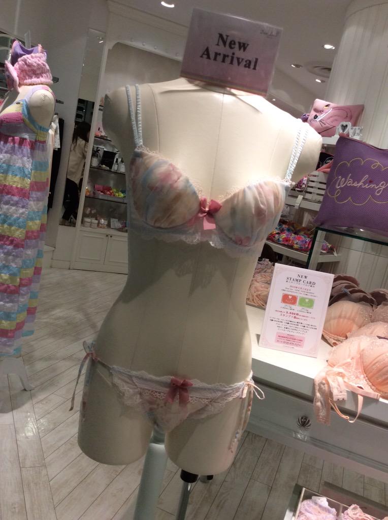 ルミネエスト新宿 3ｆ ディアラブ 新作アイテム入荷致しました 春にぴったりの明るいカラーがおすすめ お気に入りを探しにいらして下さいね Http T Co 4li3g8zii9