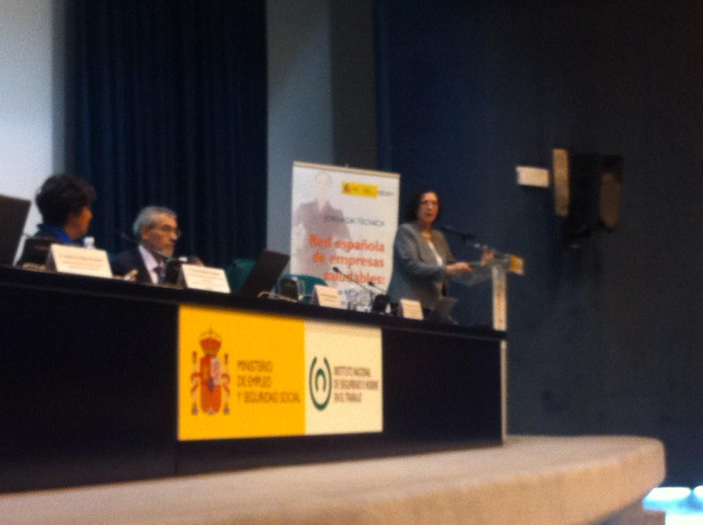 LaSaludEnTuMano's tweet photo. Magnifica presentación de Dolors Sole en los I Premios Promoción de la salud en el trabajo. #pstbbpp @saludlaboral. http://t.co/W9FXnRysAy