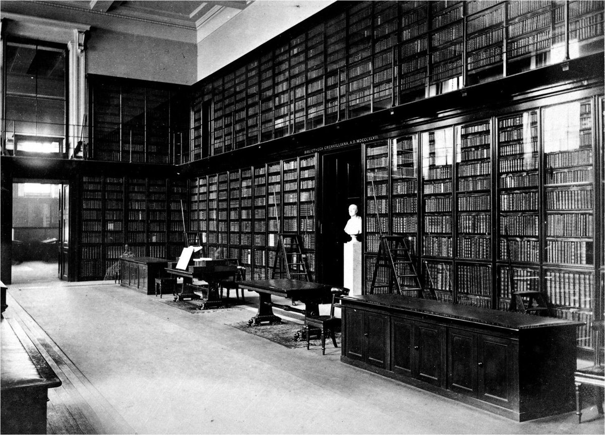 britishmuseum's tweet image. Sloane’s collection also ended up as the basis of @NHM_London and @britishlibrary! ow.ly/LGdFT