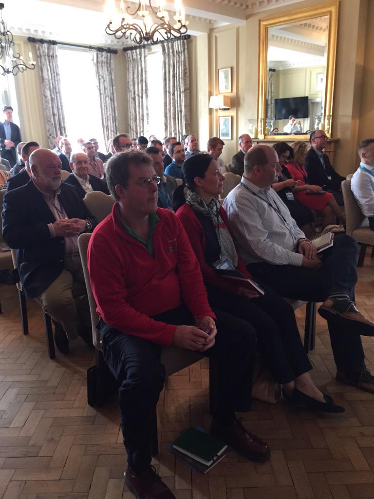 ManousosTim's tweet image. #WirelessPlus2015 @Purdicom Great turn out here at Newbury Racecourse...