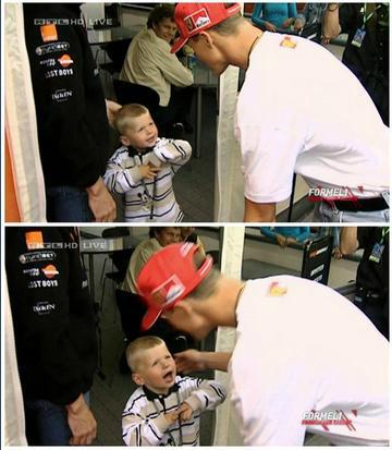 RTLGP's tweet photo. #TBT Een kleine @Max33Verstappen ontmoet Michael Schumacher #RTLGP #F1 http://t.co/MTWjn1qHuo
