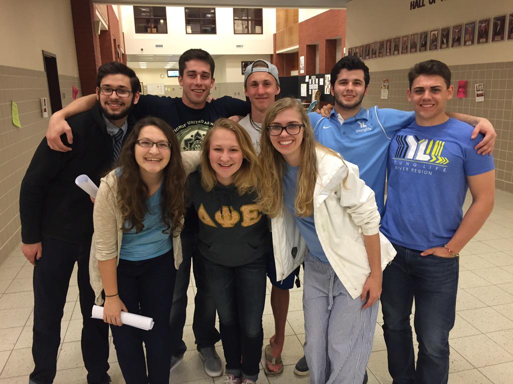 YLambridge's tweet photo. Welcome to the YL team! @kaleighscorner #emilysiegel @Austin_Walker8 @yiddyyiddy123 #bridger http://t.co/5O3h83kvQs