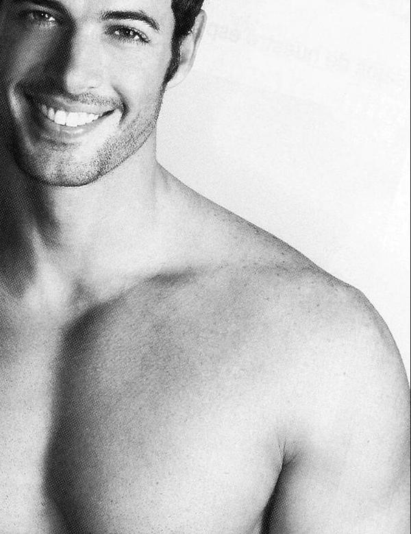 BnElaynne's tweet photo. @willylevy29 su sonrisa es contagiosa, ilumina y trae paz a nuestro corazón #LevyFamilia @EsikaBelcorp y #LevyFans http://t.co/Ky28hvN2Cu