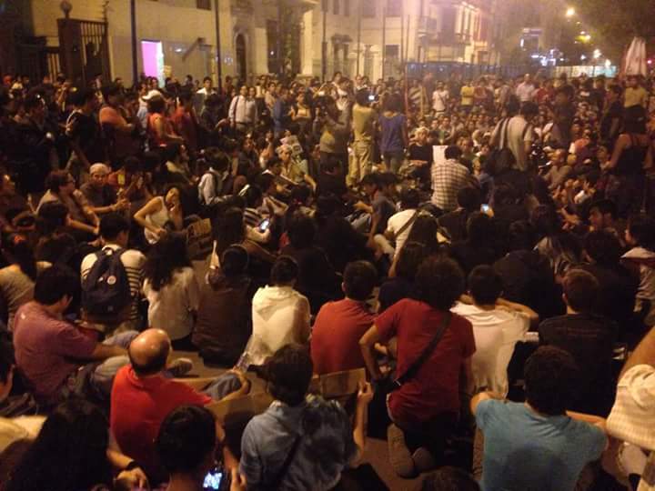 elblogdebinario's tweet photo. #TomaelBypass Asamblea hace unas horas tras la movilización por los 100 días de Castañeda.
Foto vía Radio Bomba. http://t.co/sR220SUm9r