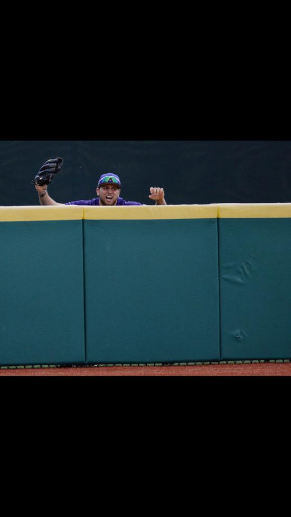j_perry2's tweet photo. Hey @SportsCenter here's your top play tonight @Jay_What http://t.co/eMz1ojQBeV