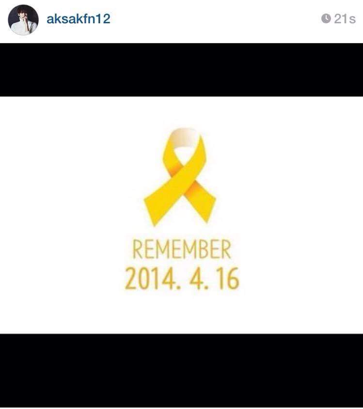 KzersIntl's tweet photo. KYK sends his simple message for d Sewol Tragedy Victims as Korean Nation remembers... http://t.co/DQTqiTafAB