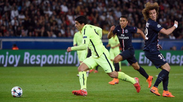 SkySportsCL's tweet photo. WATCH: Luis Suarez nutmegs David Luiz twice on his way to two goals for Barcelona against PSG. http://t.co/rUHo9mUVou http://t.co/JLt4a4vUyZ