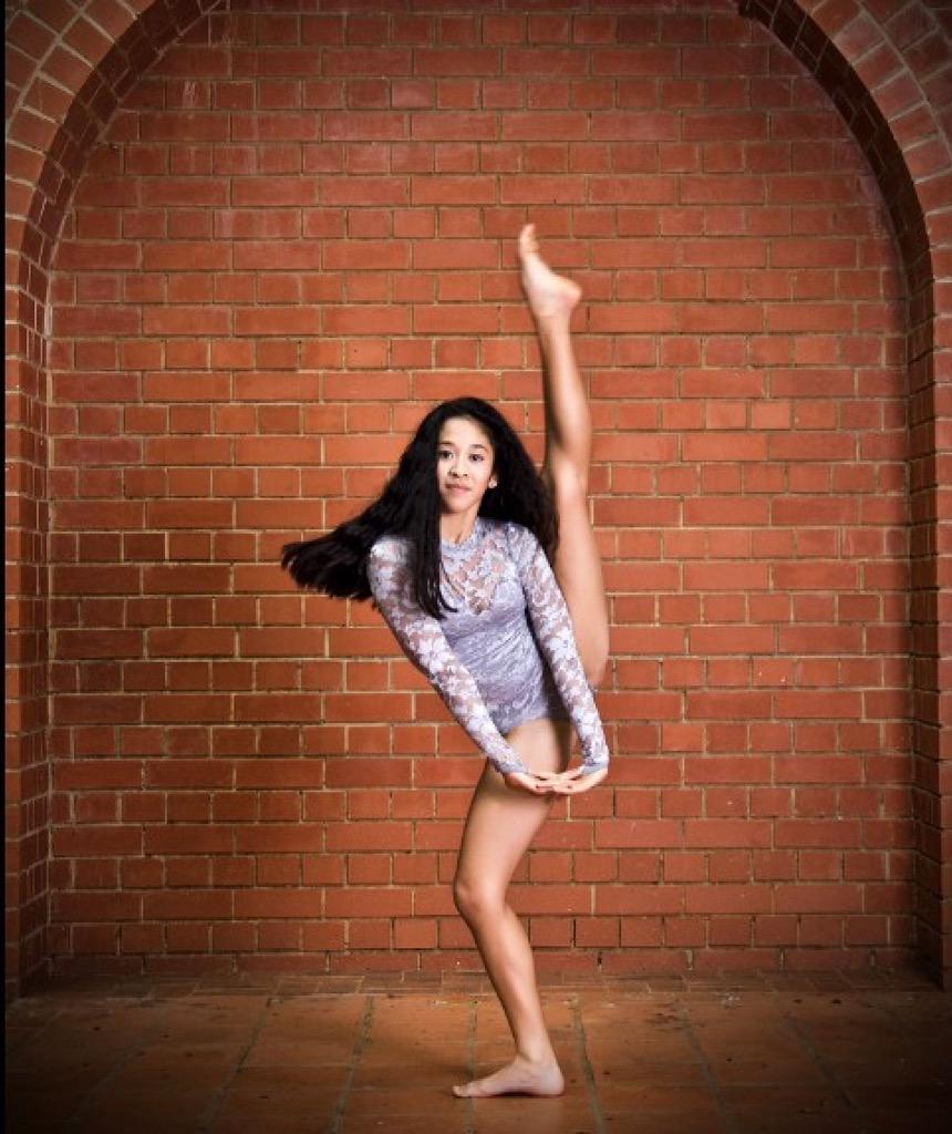 JoziDance's tweet photo. ÉCOUTER opening night in 7⃣DAYS⭐️🙊‼️👊💥 http://t.co/IWYIyBq705