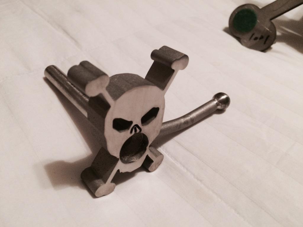 cloudsbongs's tweet image. New design and a couple of stems finalizing the web site   Will post when done