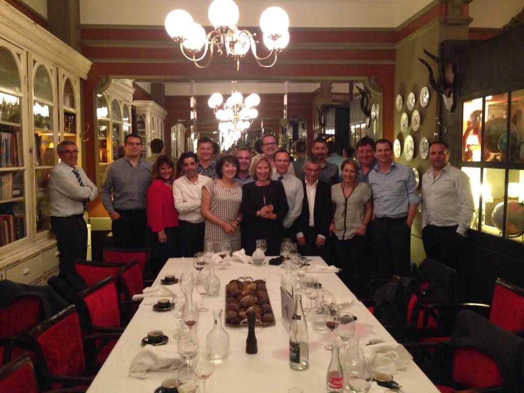 GeryM's tweet photo. #axa #axabanque en action avec les Agents #AssurBanque à Bordeaux @scognamiglio9 @broncard1 @Marie_AXABanque http://t.co/ZdYeHfuUpC