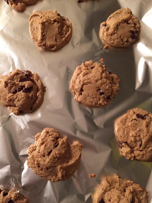 Who makes cookies at midnight? This girl. http://t.co/QxhAbuT7t6<a href="/tag/mvsales"class="tags"><span>#mvsales</span></a>
