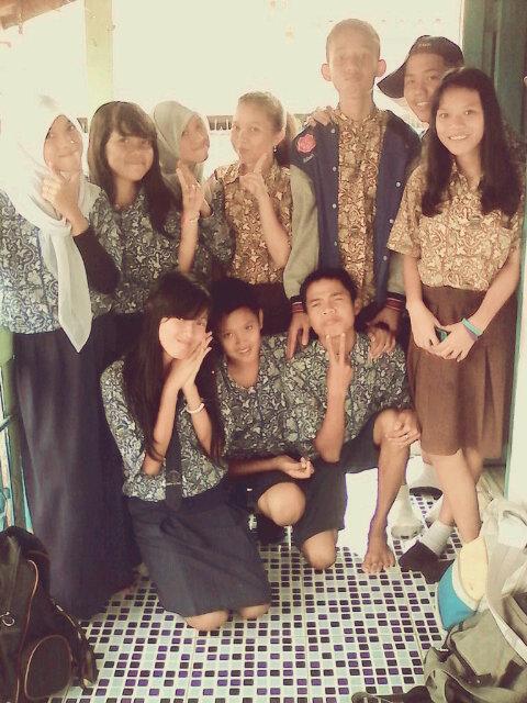 Comunity_IX3's tweet photo. Semua ter. Wkwk http://t.co/Ohg3xCccEG