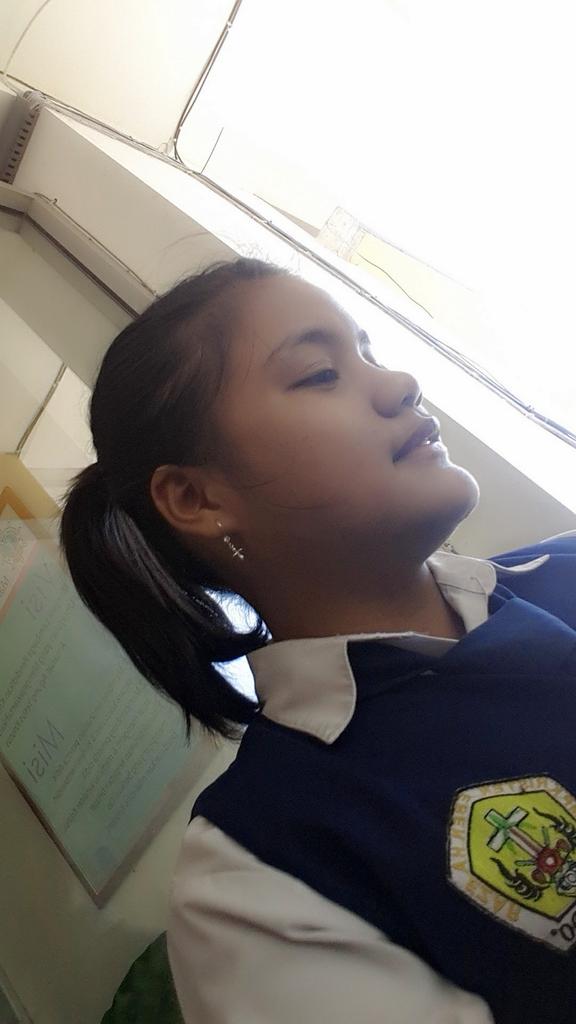 thesaamambu's tweet photo. @rsasialang @graciellambey 😂😂 http://t.co/2Cn2EuysUW