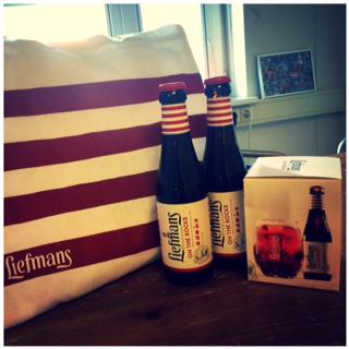 Verrast door de heren van <a href="/Hotelbrabant/">Amrâth Hotel Brabant</a> met een lekker gevuld tasje! #Secretaressedag  #Liefmans