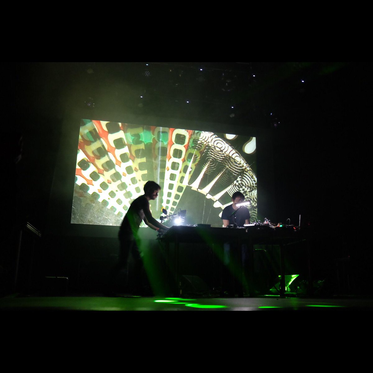 synesthete's tweet photo. The turntable zoetrope stylings of Sculpture at #res15. Awesome analog visuals! http://t.co/VWQgHlAdH7