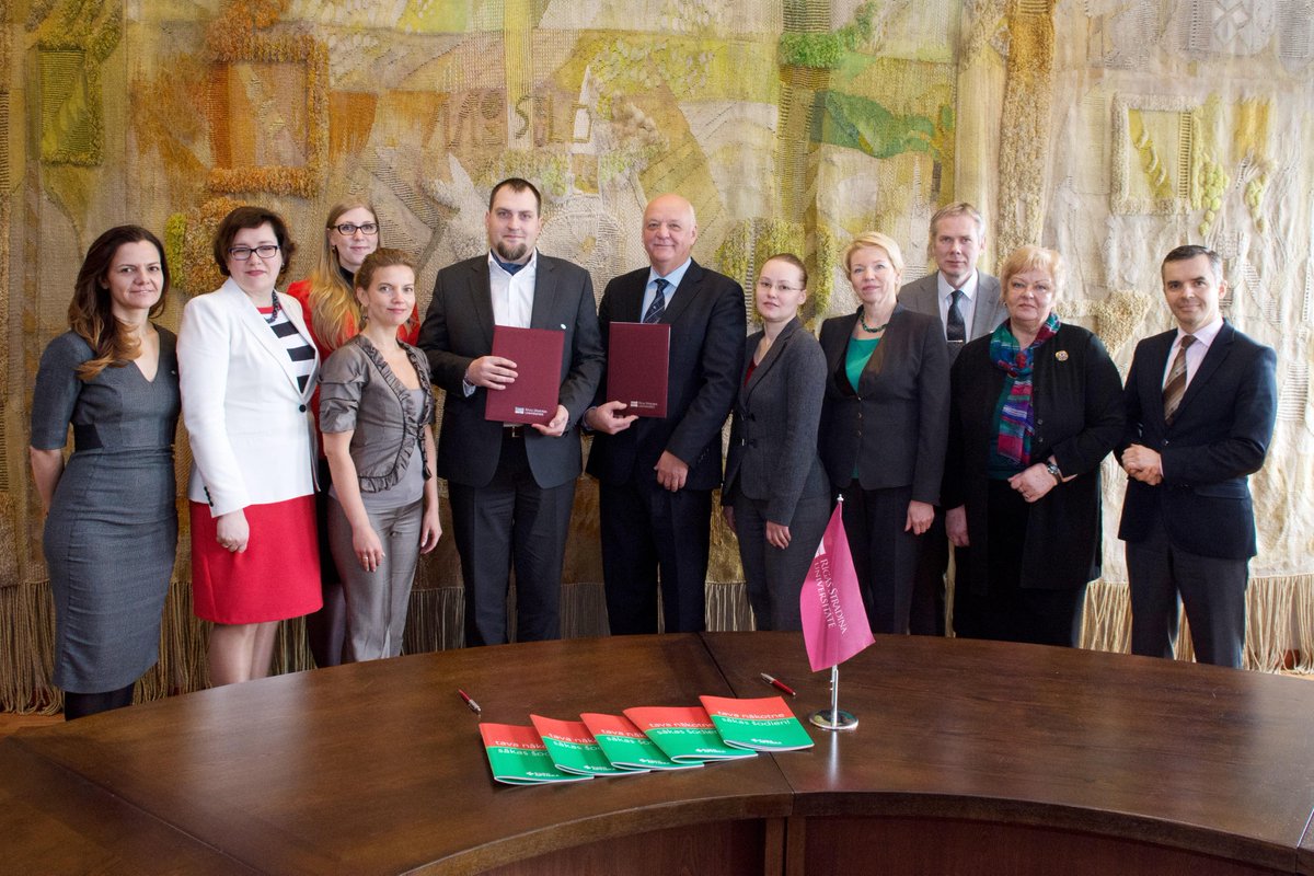 RSUinfo's tweet image. Vakar, 15.aprīlī RSU parakstīja sadarbības līgumu ar Euroaptieka (@euroaptieka). Vairāk: rsu.lv/studentiem/381…