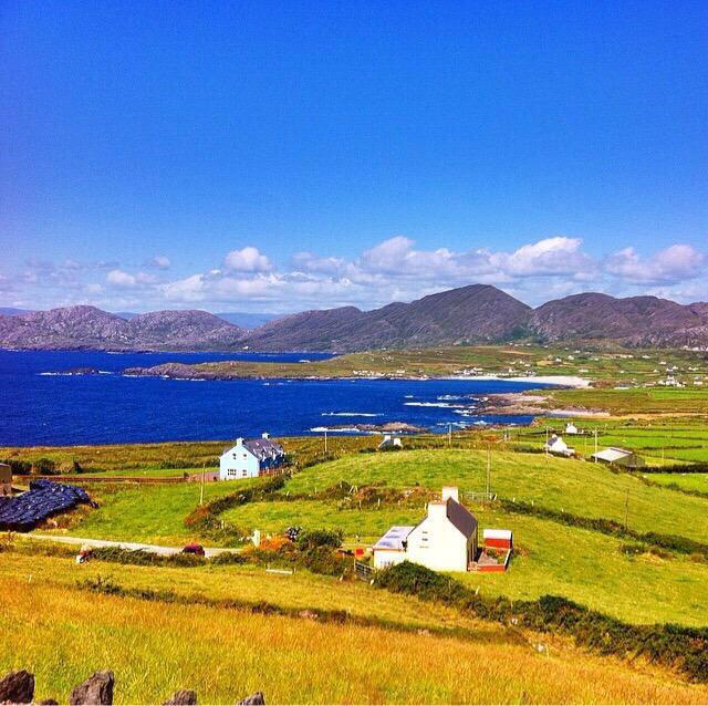 discoverirl's tweet photo. Ireland beautifully captured. Share your pics with us using #thisisLIVING http://t.co/oMAXWCuuQz http://t.co/IkCkyYFQNx