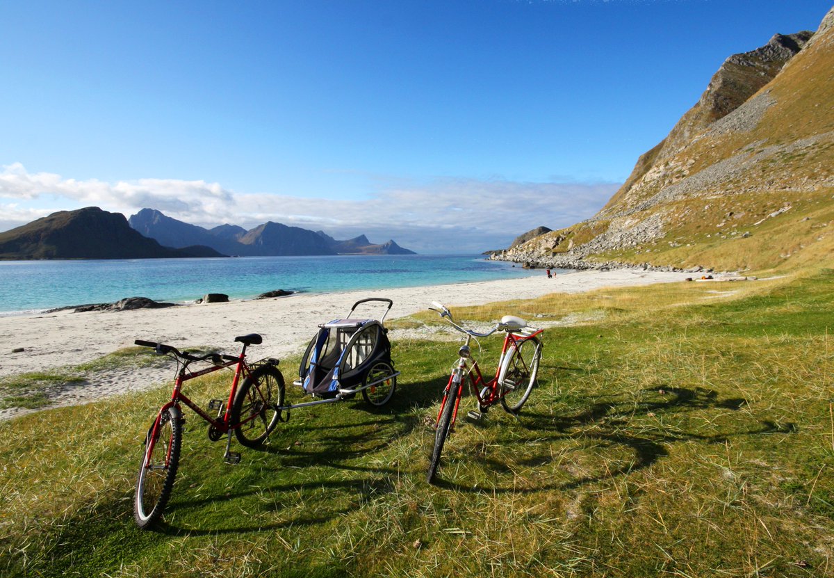 ChristineBaglo's tweet photo. Verdens villeste og vakreste #strender finner du ikke i Karibia,men i #Lofoten og #Vesterålen! http://t.co/P6zgitRRY8 http://t.co/tirCxPU9ZS