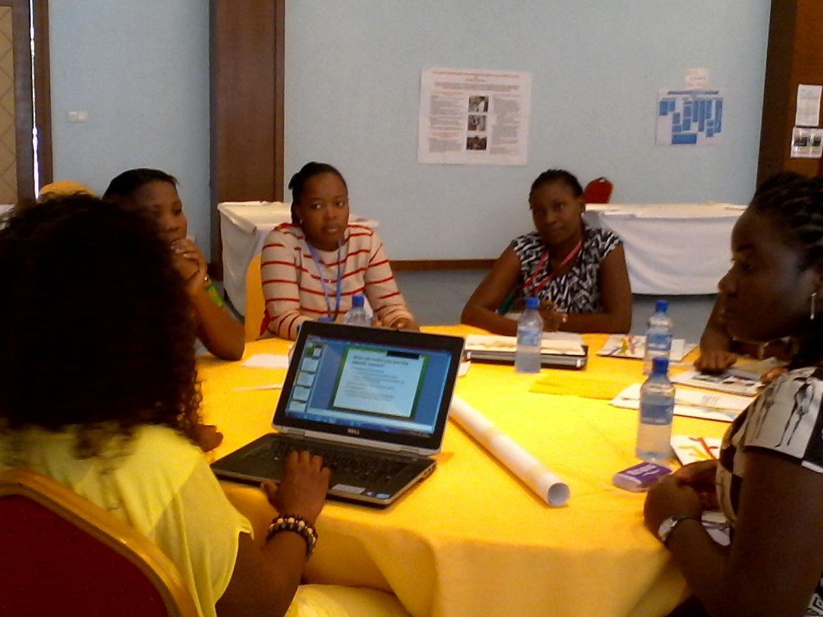 AWARDFellowship's tweet image. AWARD fellows and their mentees from Mozambique brainstorming on alumni association #sharingprogress #reportingimpact