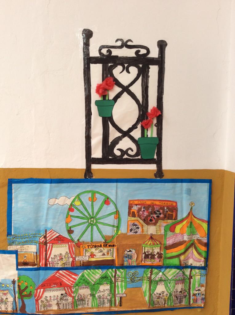 EBerriM's tweet photo. Y con la primavera vamos conociendo la feria.@salesianotriana http://t.co/tFPNBCPKtJ