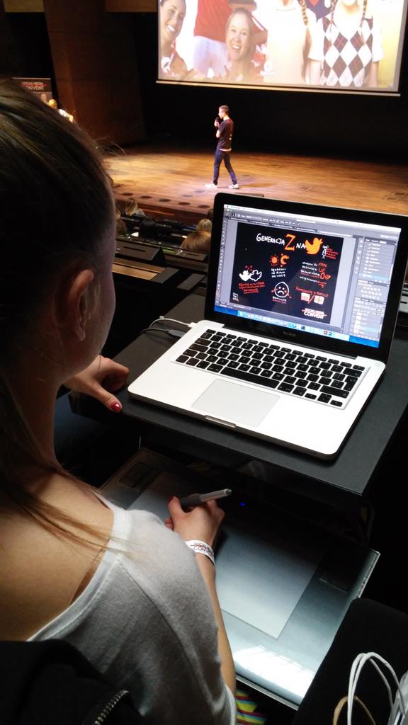 skillers_conf's tweet image. #socialmedianotes robi najlepsze notatki na świecie! #multitasking #wow #SMConvent