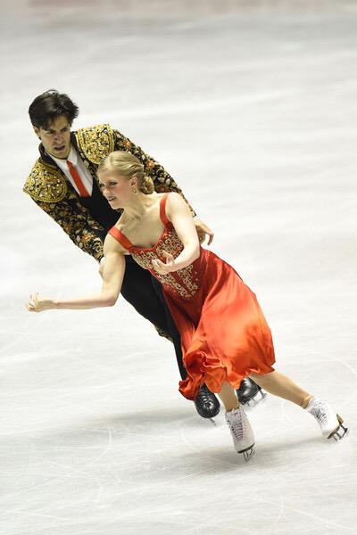 Кейтлин Уивер - Эндрю Поже / Kaitlyn WEAVER - Andrew POJE CAN - Страница 2 CCt6uKCUkAEiiqt