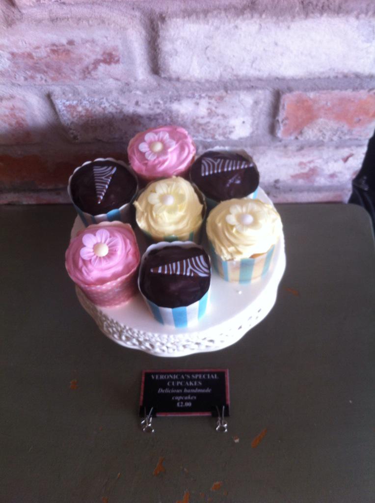 RedBrick_Coffee's tweet photo. Cupcakes! Perfect with our fresh roasted coffee. http://t.co/NfhYUmQonJ