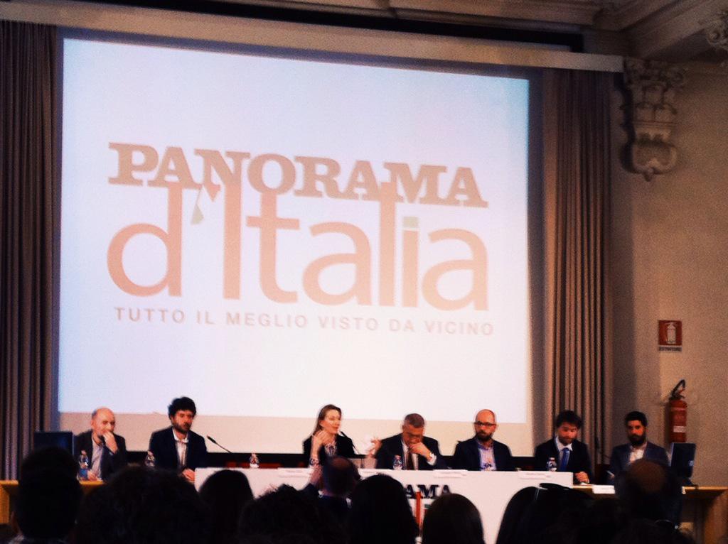 DevelonGroup's tweet photo. Si parla di innovazione e rivoluzioni nel mondo del lavoro sul palco di @PanoramadItalia. #develon_everyday http://t.co/B3bAk22fSr