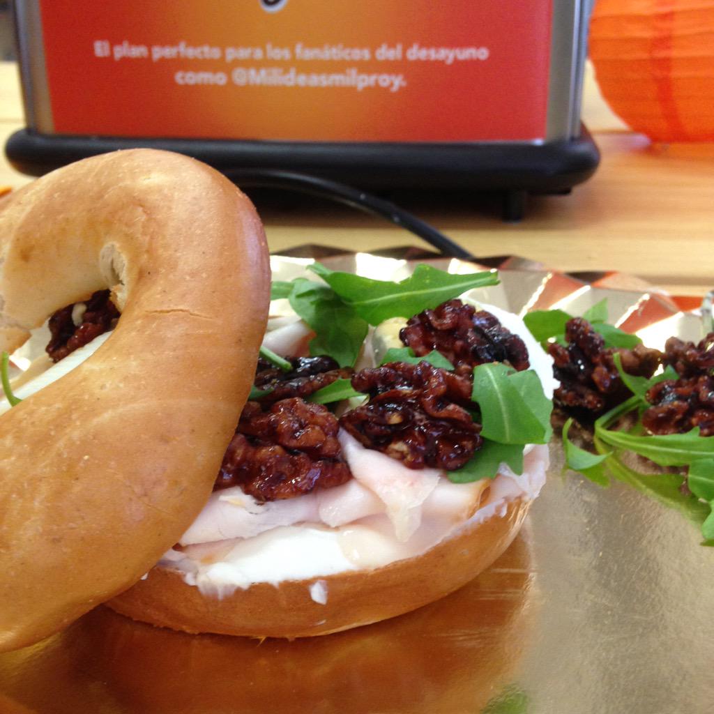 Necesito #RT PARA ESTA FOTO #superbagel #FanáticosDelDesayuno <a href="/thomasbagelses/">TBE</a>, vosotros tambien podréis ganar