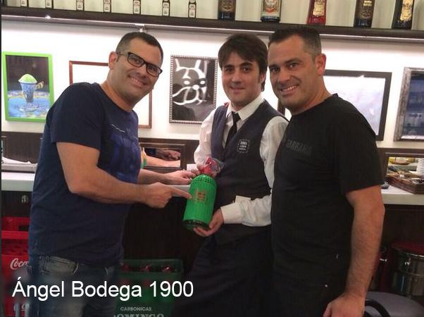 FVermutillo's tweet photo. La Ruta del #Vermut (2): al cor del #PobleSec descobriu la @bodega1900! http://t.co/hv1N9kU4YH