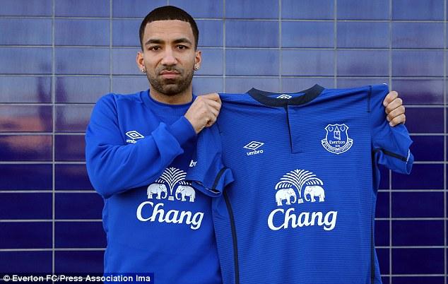 This flying machine is 28 today happy birthday AARON LENNON 