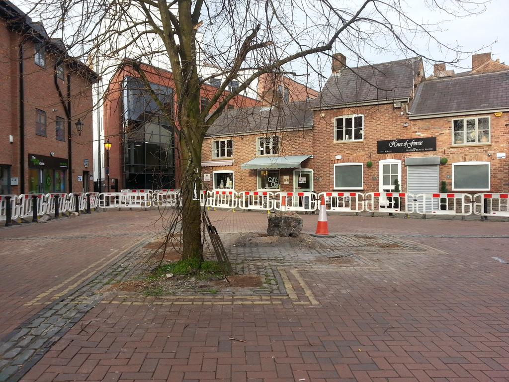 CafeCleo's tweet image. GooseGreen@Altrincham under in construction,but Cafe Cleo still open.