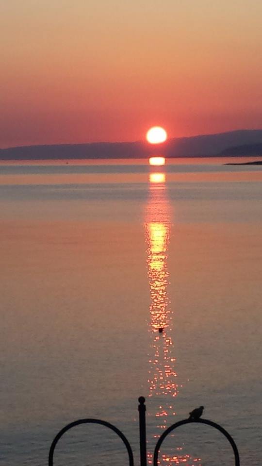 Ecco l'#alba che si gode dall'#AteliersulMare a #Tusa...viene voglia di una nuotata! #sicilia #sicily #mare #sea