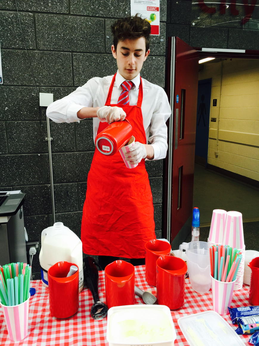 Business_SheffC's tweet image. Our Tom on his first day of trading. James Bond milkshakes! Proving to be popular! #jsns