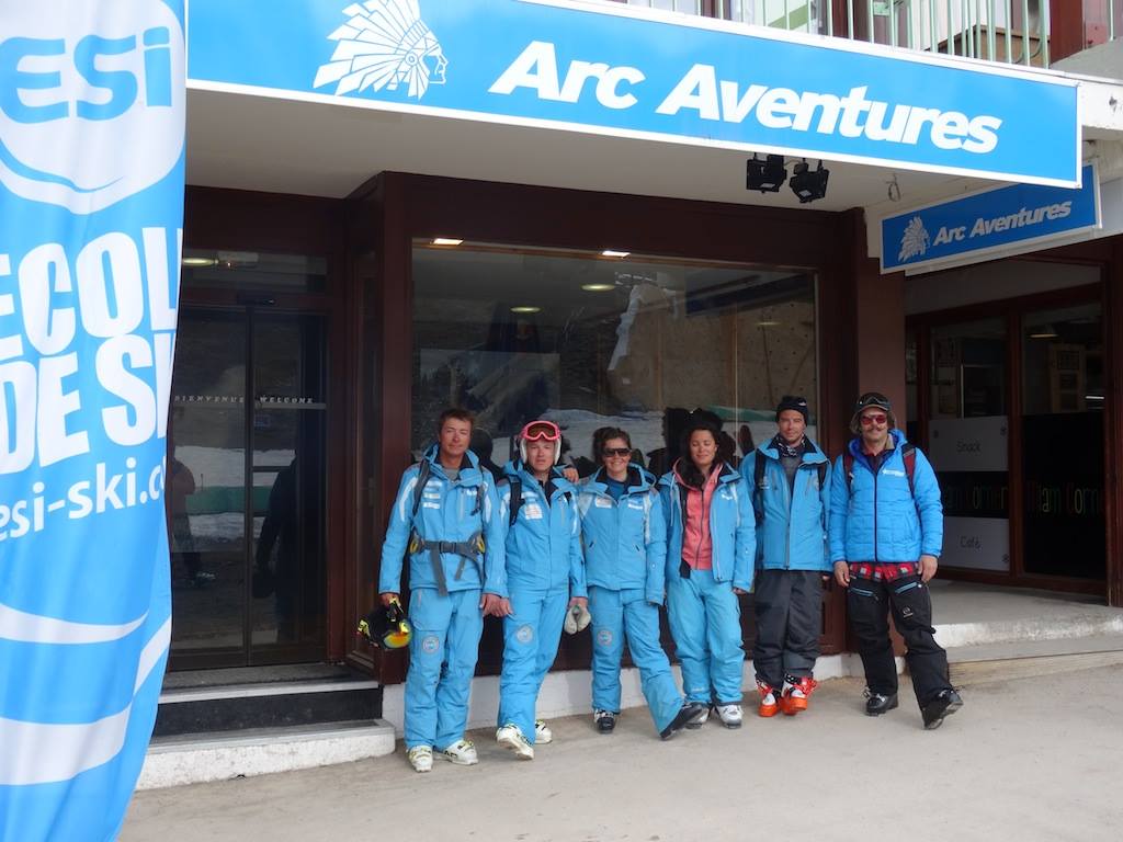 L'ESI Blue Academy débarque dans la station de @LesArcs pour une journée freeride avec Rancho et Romain Grojean !