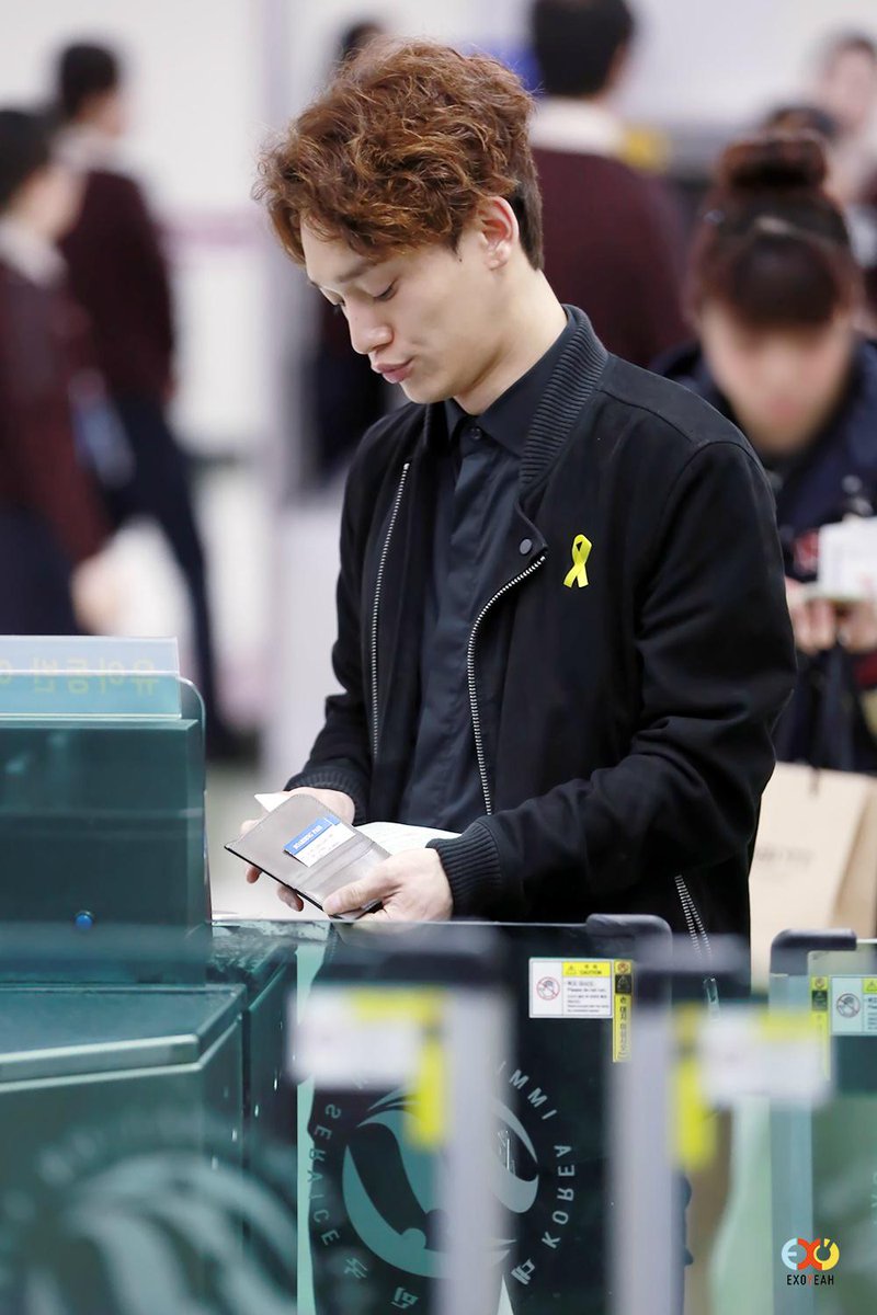 [HQ] 150416 EXO Chen at Gimpo Airport ©EXOYEAH
ww4.sinaimg.cn/large/aefb8f8f…