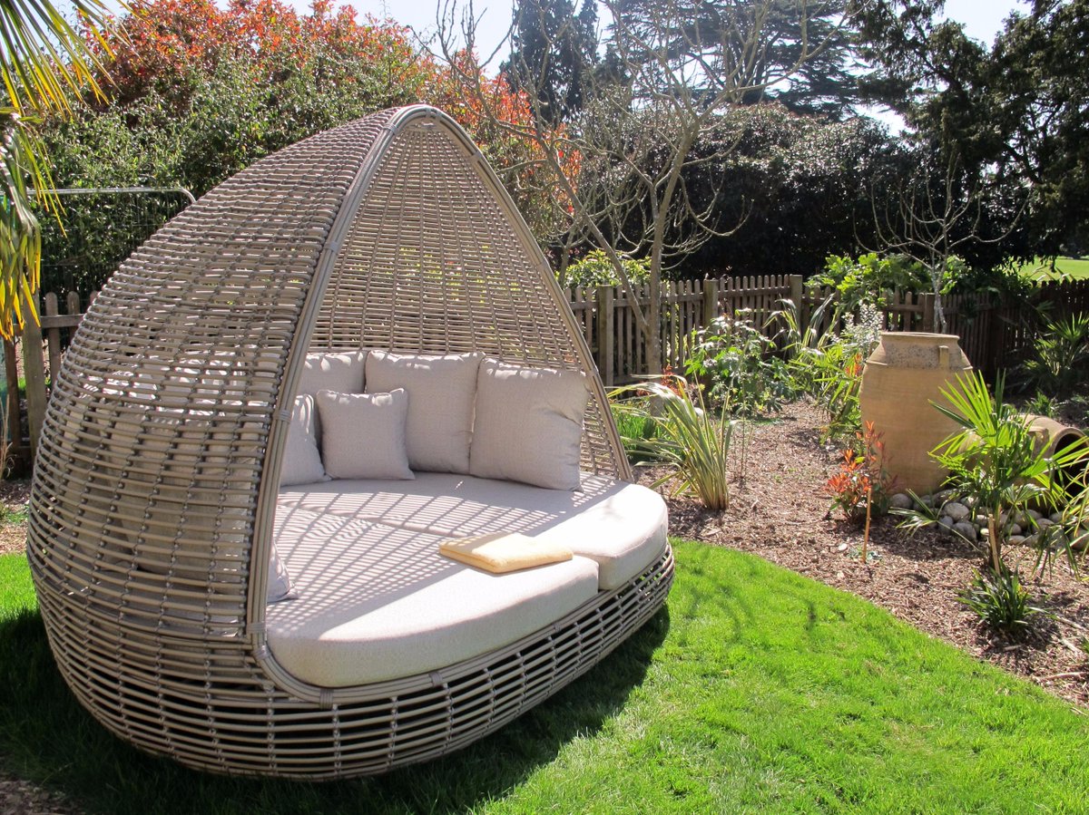 StokePark's tweet image. These latest additions to our Spa Garden are proving to be the ultimate spot to relax in the sunshine! #SpaSerenity