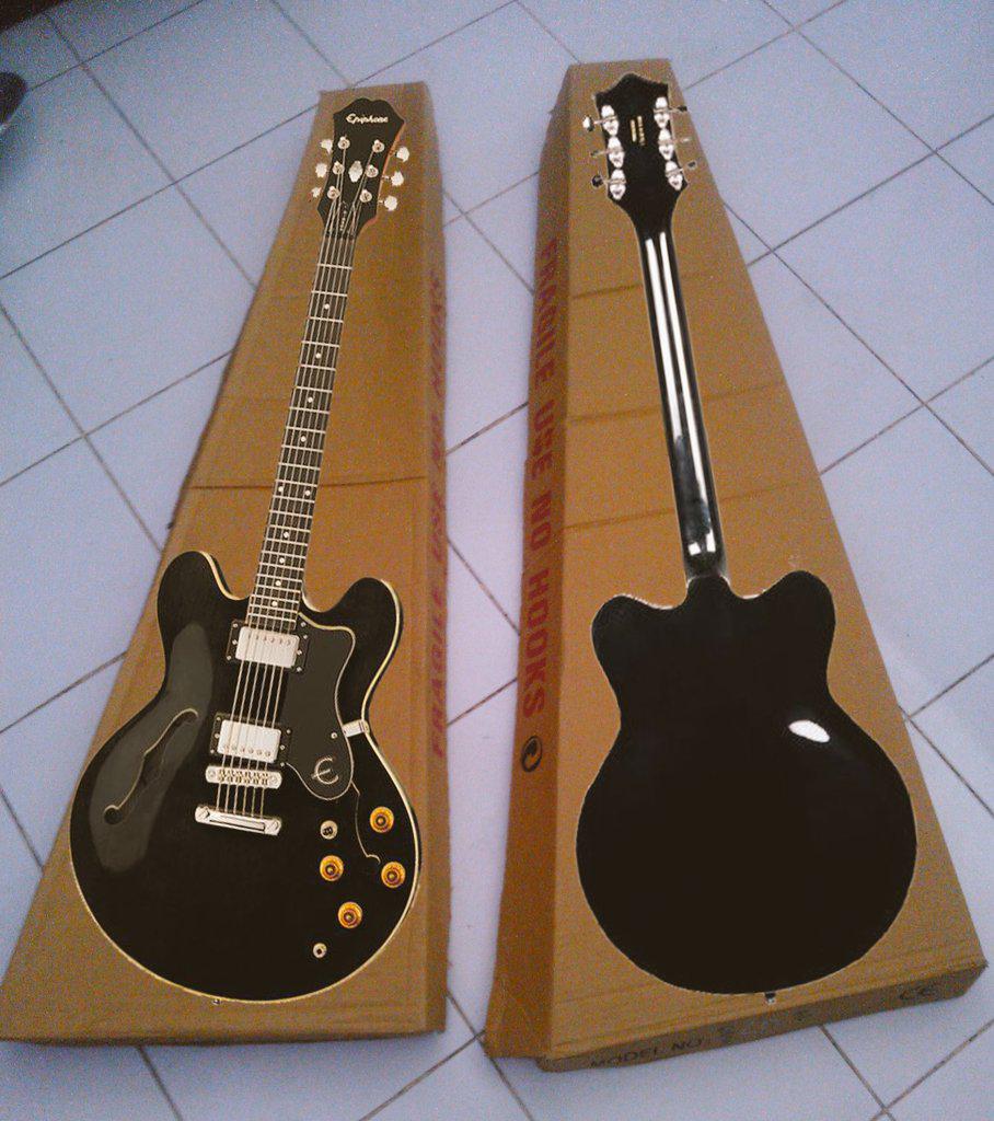 New Stock!!
Epiphone Semi Hollow..

More Info
Call/Sms/WA 088211396400