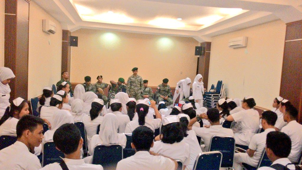 Agresimil_32's tweet photo. Pengarahan Terakhir dari ke-11 Militer 32😭❤ http://t.co/JJp3iA9uXe
