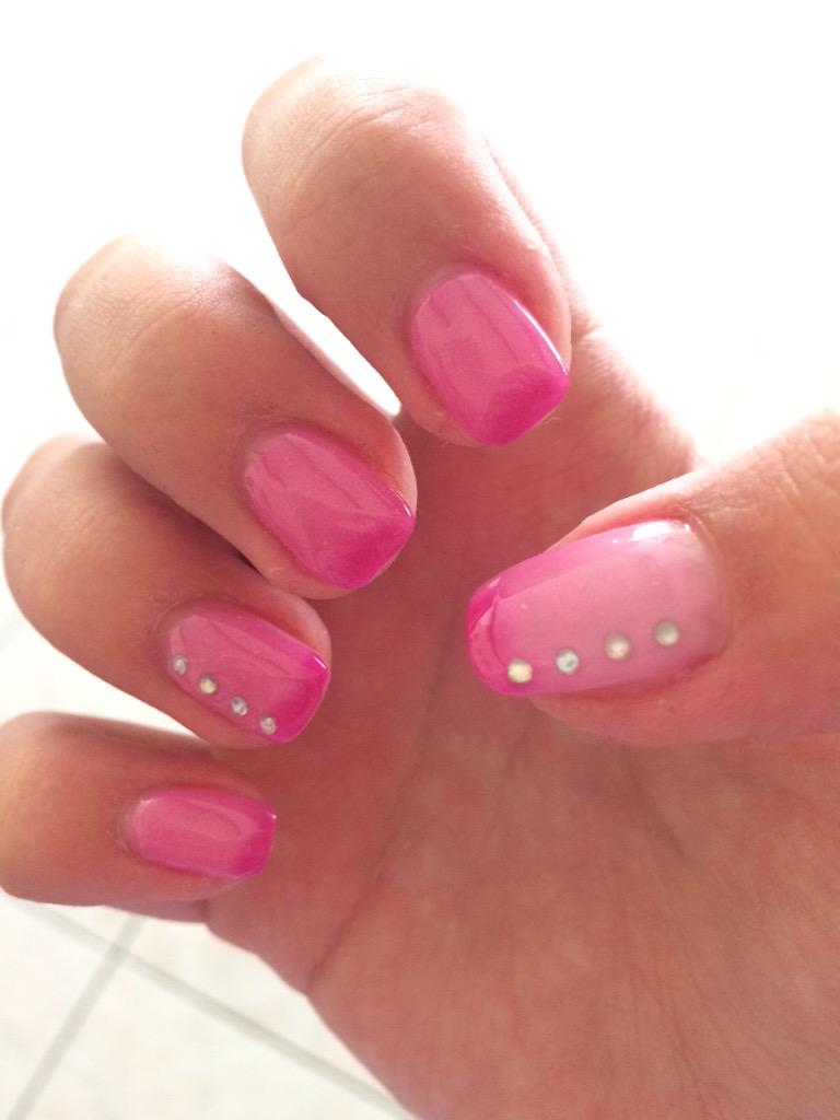 Maeva_vps's tweet photo. Ongles tout refaits gel thermique, merci à Élodie pour son super travail! Son FB: Elodie Onglerie 🙈💖 http://t.co/JwIA5NCjvD