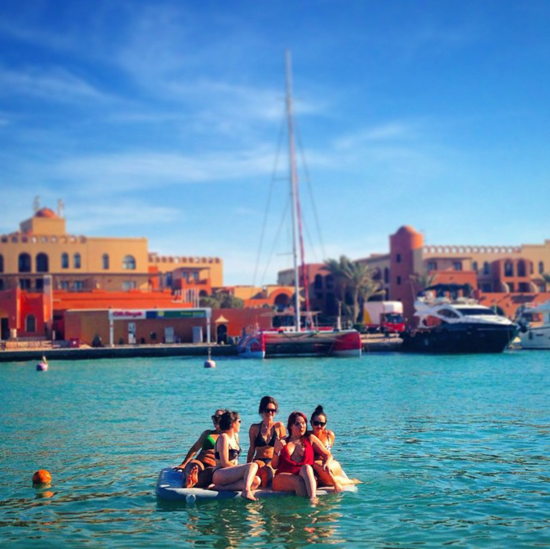 It’s a kickback beach party type of day at <a href="/MoodsElGouna/">Moods - El Gouna</a>!