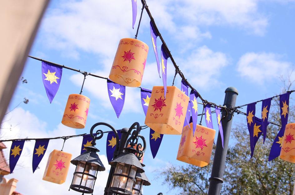 月光 على تويتر Wdwのmkにあるラプンツェルのエリア ˊㅿˋ アトラクション等は無くただの休憩所なのですが どこを見ても 可愛い Bgmも街で踊るシーンの曲だったりしてとても癒し空間でした 月光wdw旅 Http T Co 7lechpnbeo