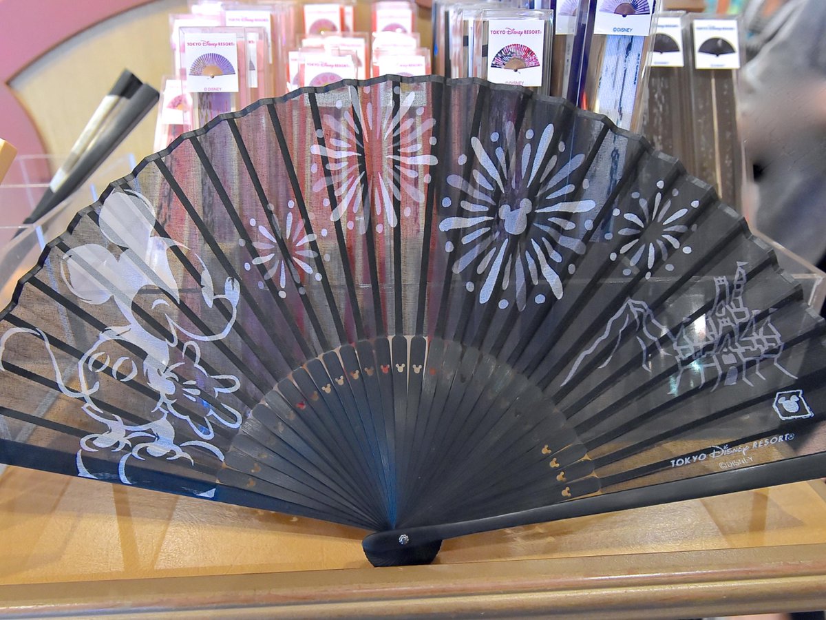 Mezzomikiのディズニーブログ ディズニーランドのキャラクター扇子が販売中 ラプンツェル アリエルも新登場 詳しくは Http T Co Kykwfwvv9a T Co Sthvjmgiut