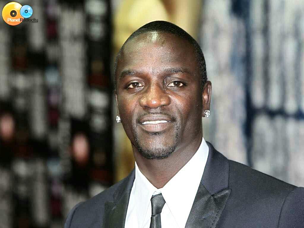  .. happy birthday.. akon ... :-) god bless u:-) :-) :-) 