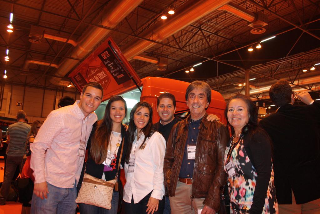 El equipo de #AntojosAraguaneyGrill en #SalonDeGourmets con #GrillOnTruck ¡Gracias a todos por el apoyo! #StreetFood