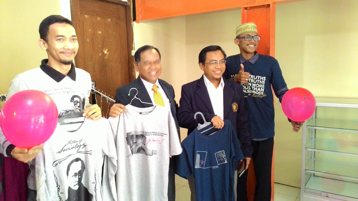 scienteees's tweet image. Peresmian Gerai Gedung FISIP Universitas Brawijaya (8/4/2015)